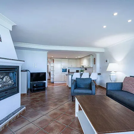 Stella Maris Beachfront Apartment, Sea View Lägenhet