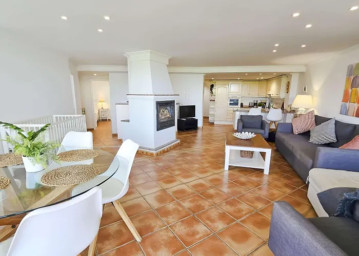 Stella Maris Beachfront Apartment, Sea View * Нерха