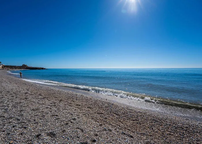 Апартаменты Stella Maris Beachfront Apartment, Sea View