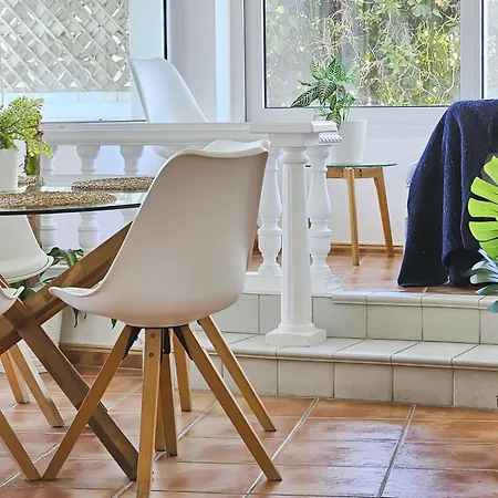 Beachfront 120 Qm Sea View With Terrace דירה נרחה