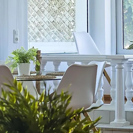 Beachfront 120 Qm Sea View With Terrace * נרחה