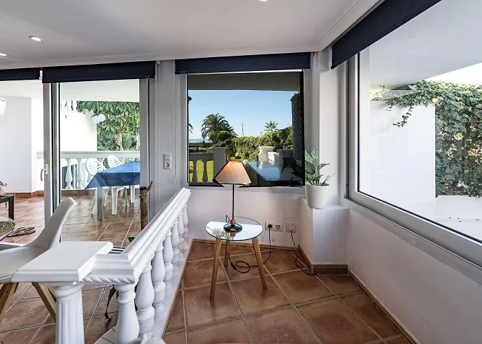 Apartamento Stella Maris Beachfront Apartment, Sea View *