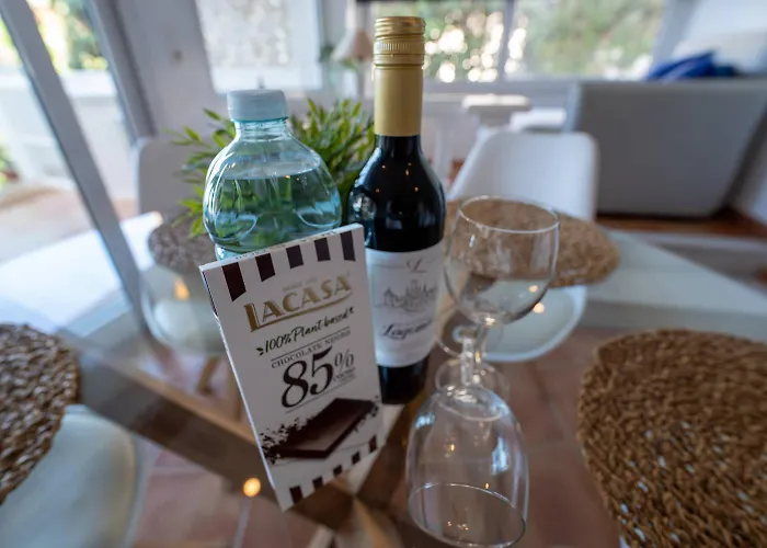 Stella Maris Beachfront Apartment, Sea View Apartamento *