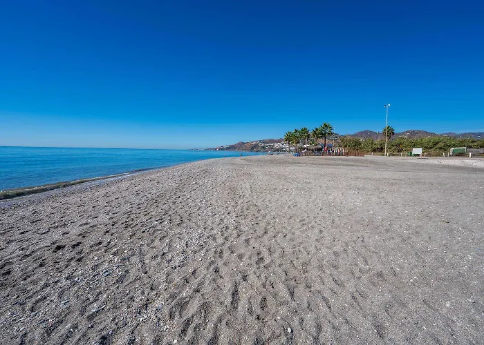 Stella Maris Beachfront Apartment, Sea View *