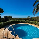 Апартаменты Stella Maris Beachfront Apartment, Sea View Нерха