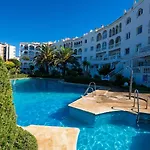 Апартаменты Stella Maris Beachfront Apartment, Sea View *