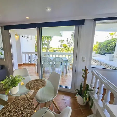 Beachfront 120 Qm Sea View With Terrace Apartman *